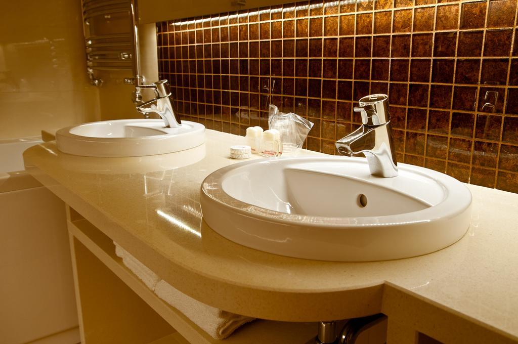 Hotel Vabank Голюб-Добжинь Экстерьер фото